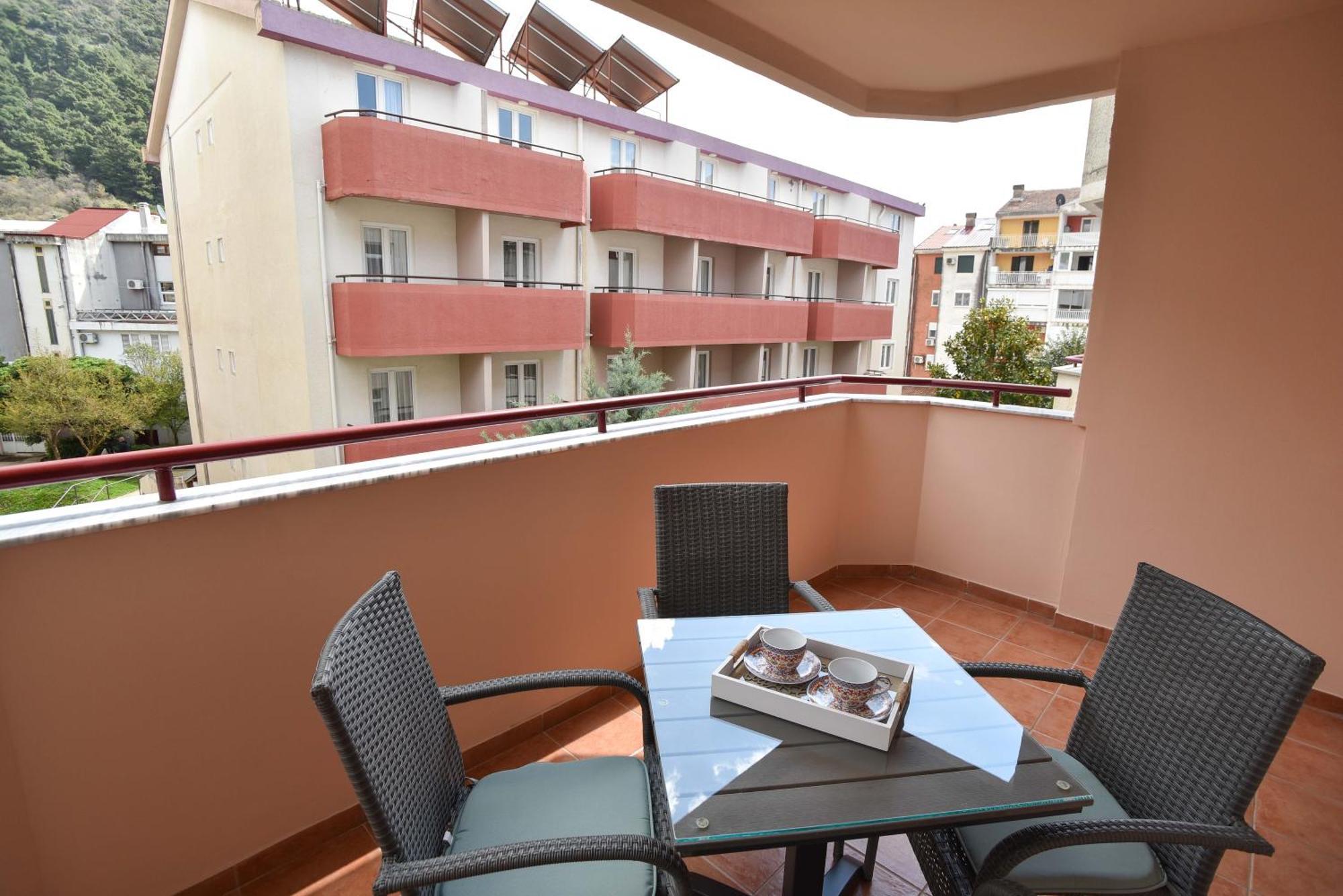 Comfort Apartment Near The Beach Budva Eksteriør bilde
